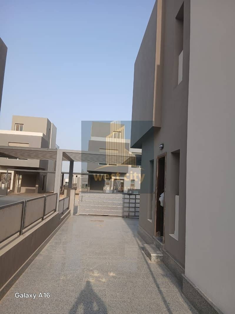 8 WhatsApp Image 2025-11-07 at 11.37. 41 AM(1). jpeg