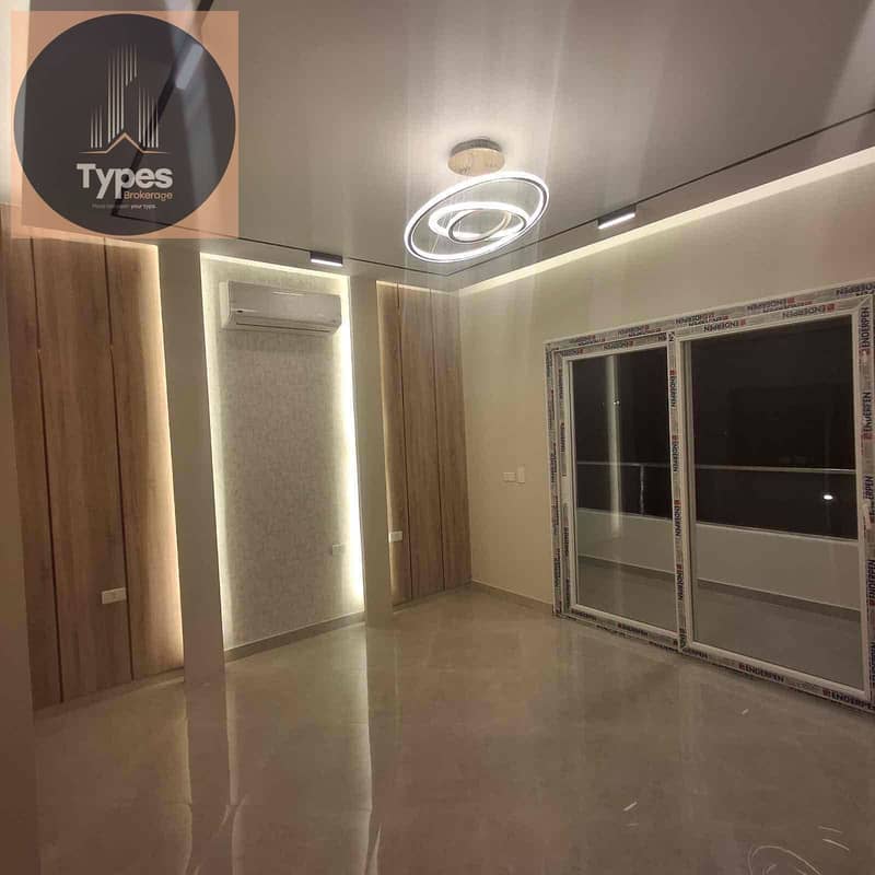 12 187cff40-cd81-4bab-a933-ffbaba379372. jpg