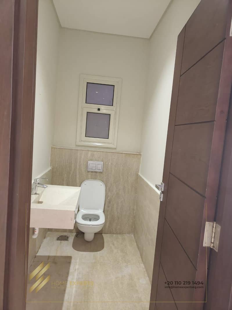 7 61fc997a-365b-4b72-8882-7af149e136d1. jpeg