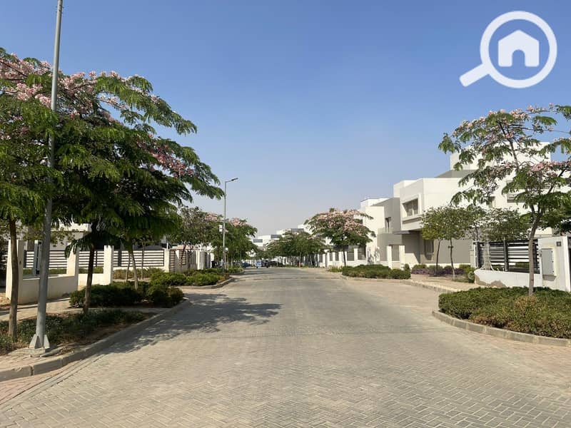 7 b82e7635-a86f-4929-ad00-2a56aeca9c6d. jpeg