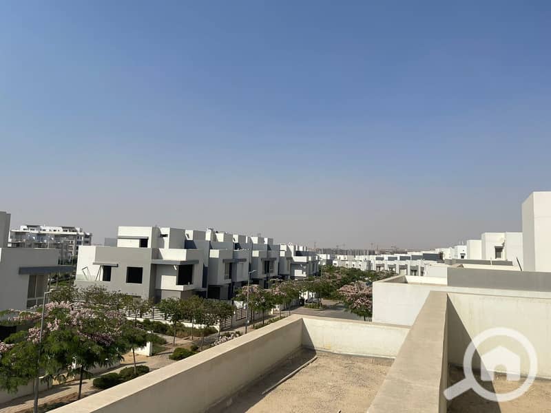 10 64f22e69-ea66-40fa-b901-dd2910c8cc46. jpeg