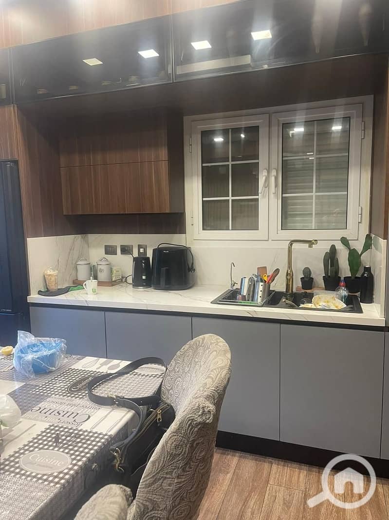 11 a18d1cf6-808a-437f-b46b-8fca2a02e85f. jpeg