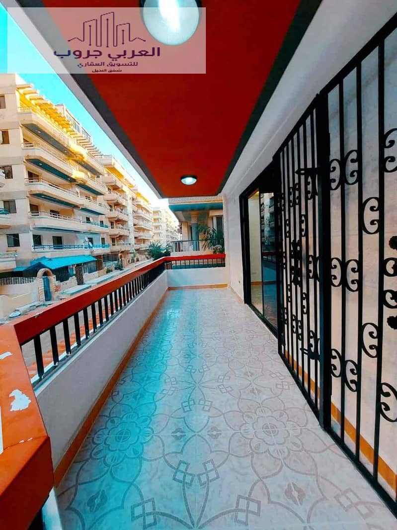 11 df7b5c49-81bf-4499-b596-c655092b653a. jpg