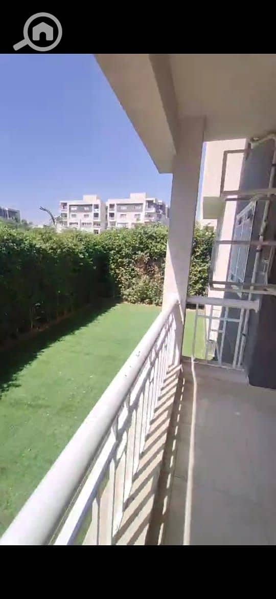 2 ea4ca24e-ecd6-4269-acf3-e409aec6d9c5. jpg