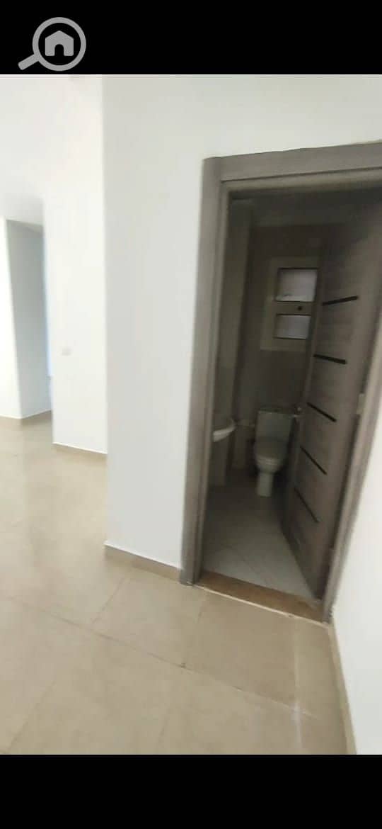 12 322b59c7-955a-434c-a575-6a54acaa31aa. jpg