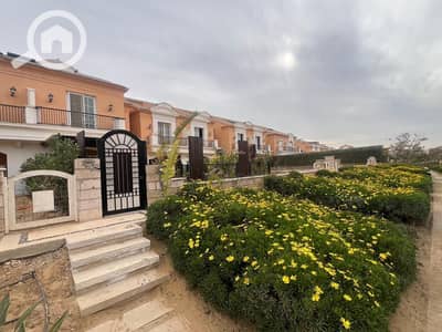 تاون هاوس 4 غرف نوم للبيع في القاهرة الجديدة، القاهرة - 3e663f4f-e90f-4dfe-99c7-8b751bd4450a. jpeg