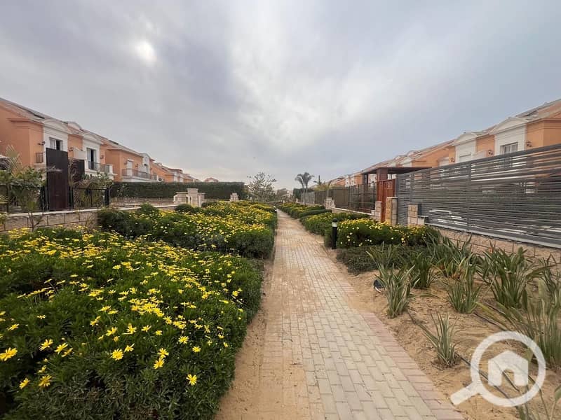 3 7d8ac1b4-64e9-47ef-b13f-ae8e7c5a1d30. jpeg