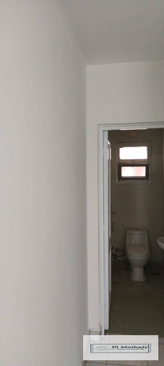 14 5ad44c63-7df3-4e67-a38f-2f70c75899de. jpg