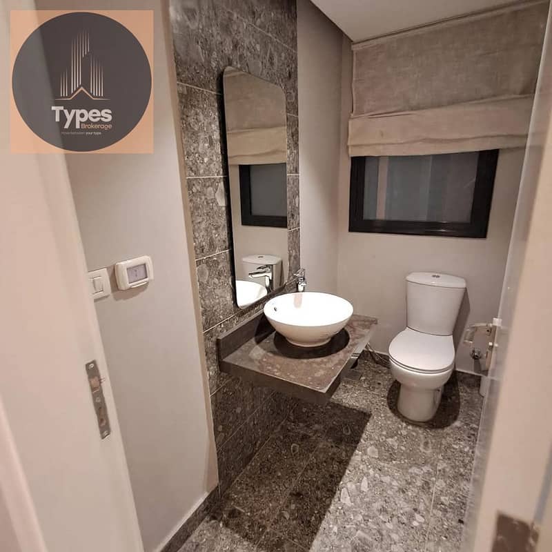 18 e9e69cda-75fb-4c85-a873-dfef206b8bd1. jpg