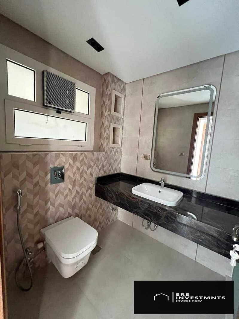 8 cr1DQNxAj5pJCoLOcIdlyG0rJR8KXhyQD7M3QLu3. jpeg