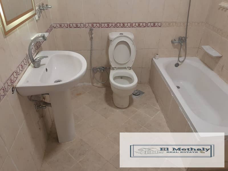 13 89d003c9-b900-47fb-88d8-d96650102b8d. jpg