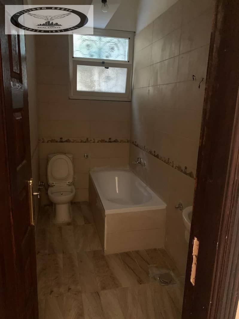 11 b4cec37a-6e44-4ee4-a134-7869dac73786. jpg