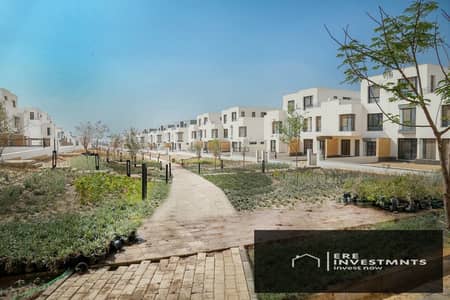 4 Bedroom Twin House for Sale in New Cairo, Cairo - 30c7d0c8-979f-45d9-8b0a-0cf108157bda. jpg