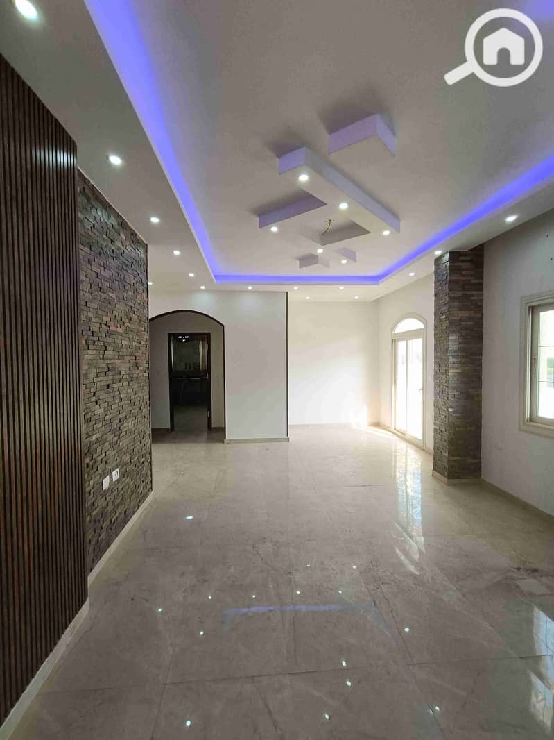 1000347357. jpg 1000347357. jpg