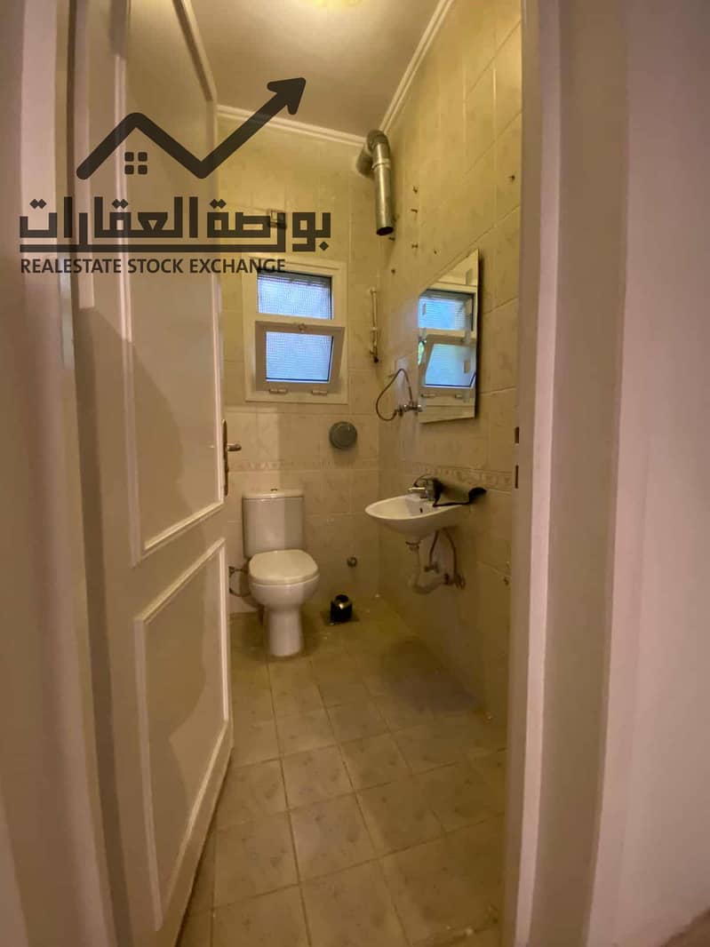 7 98438112-6b0b-49ce-a2ee-c0b9a94d6e3f. jpg