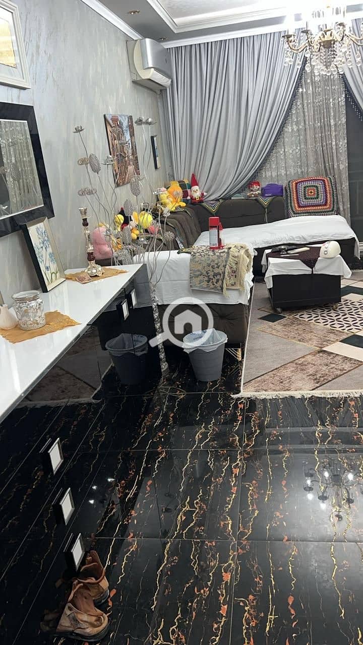 2 2f6f7c65-4653-4e71-ba37-bece60c31fe7. jpg