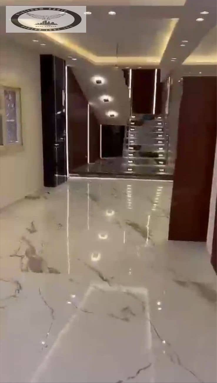 2 aa98482b-5273-469b-b7f6-73f50a636d75. jpg