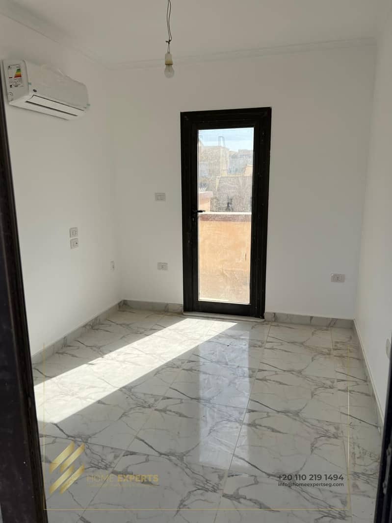 4 5ff19bd4-e907-4125-befb-6359b837e83e. jpg