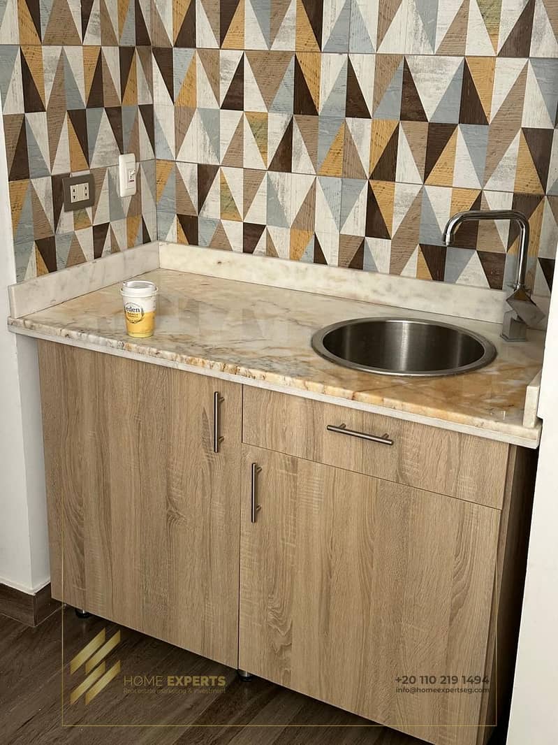 10 e1a1f909-61bd-4026-a68b-afe94e693e6a. jpg