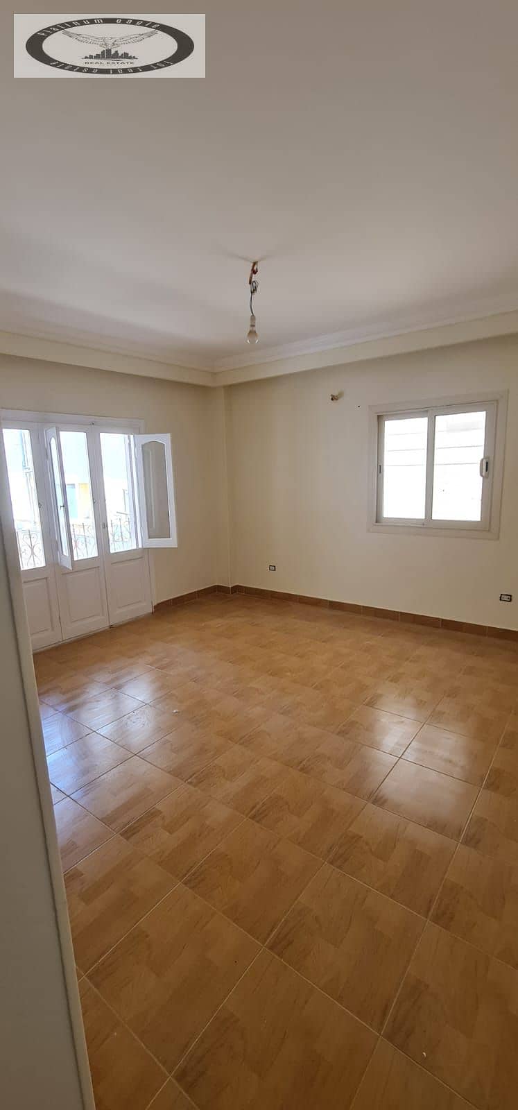 2 737f2f5e-7a94-4ae2-b5fc-fda822dc4692. jpg