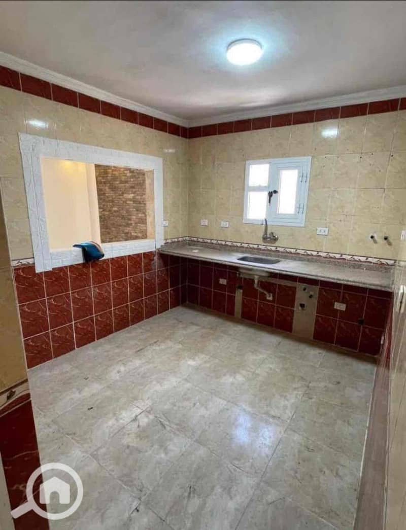 7 79ed7932-47cf-492c-b2b3-4105ece9360a. jpg