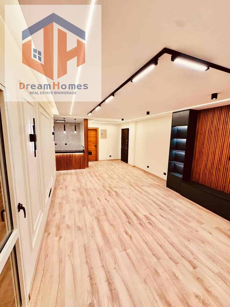 e2cb78e4-a963-425b-8c56-15ab569edaf7. jpg