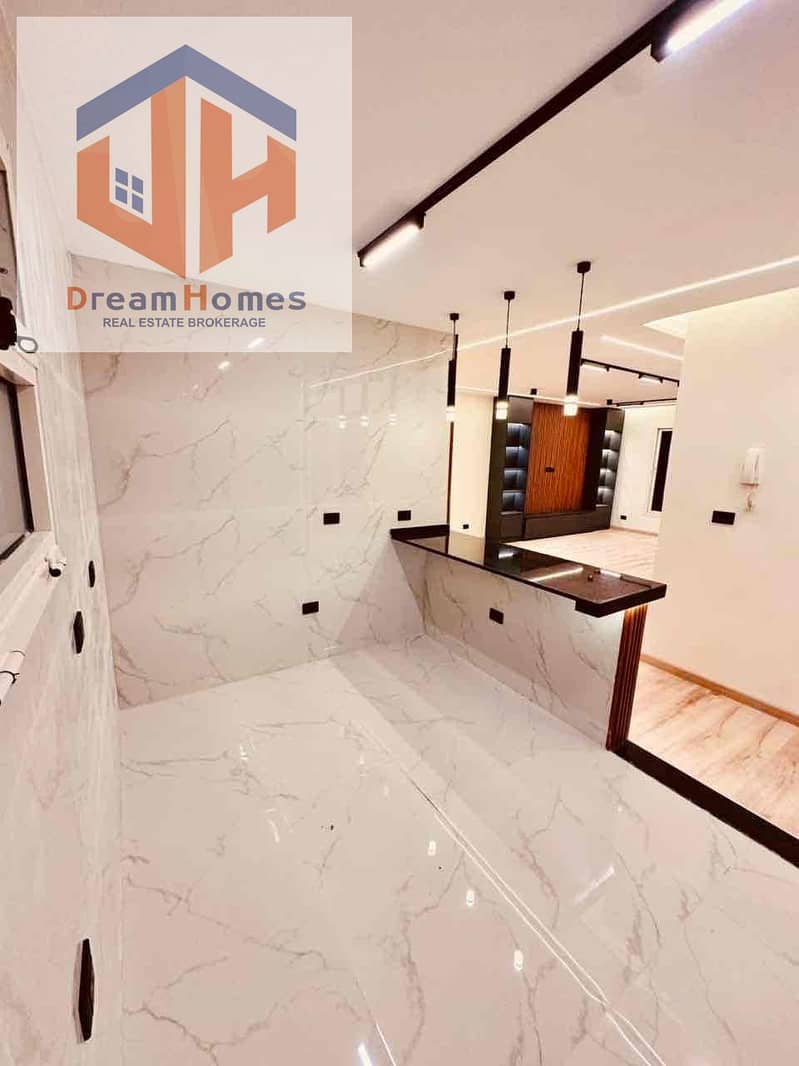 4 0f32853d-4446-48b8-ab83-3c2317c62d10. jpg