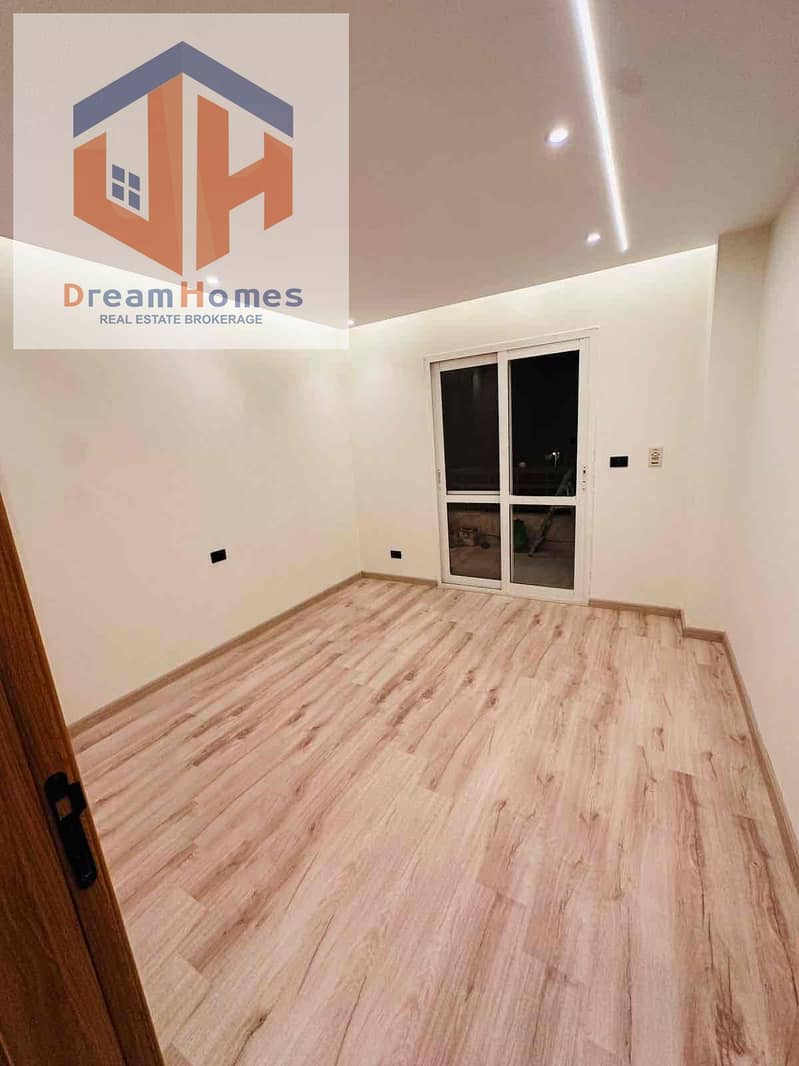 12 3cc311cb-4e91-4fb4-b646-d0a19500416f. jpg