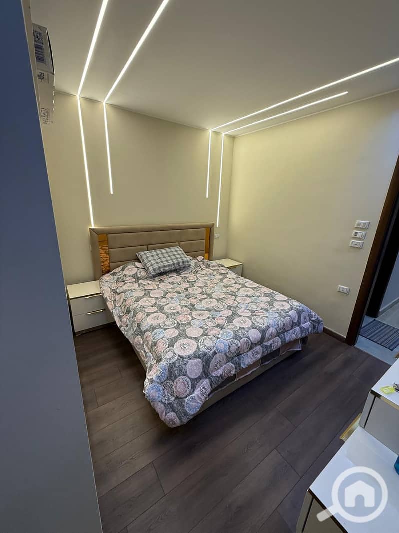 10 fa815118-a6ec-413a-bf71-1fa7314691d1. jpg