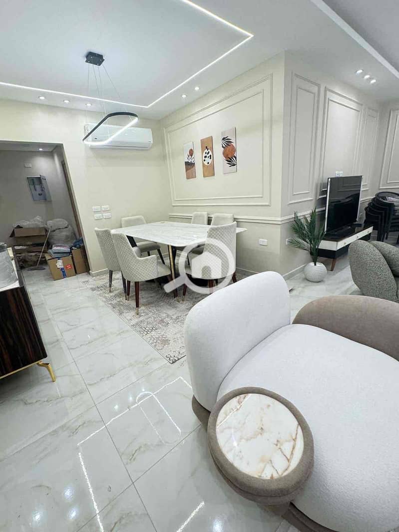 2 2b4d3071-019a-4d4d-a634-4119e6f4e661. jpg