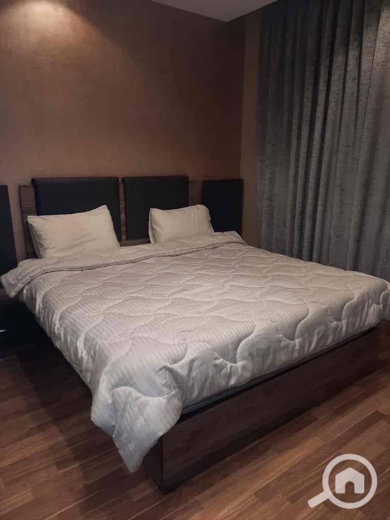 13 c41a49c2-de5c-4d6f-a45b-9179a6a2f2f0. jpg