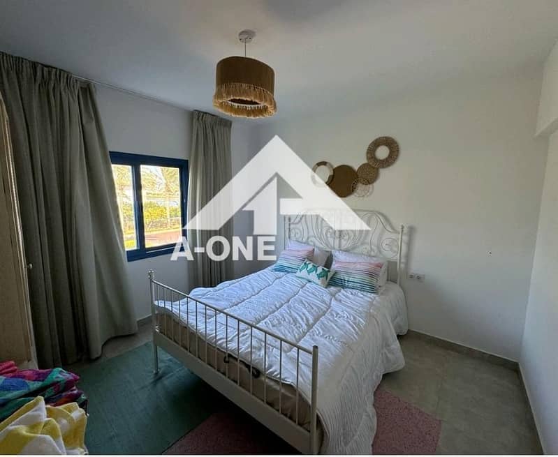 3 3d1fedc2-8c5d-4e32-9df1-1a295bacf3d0. jpeg