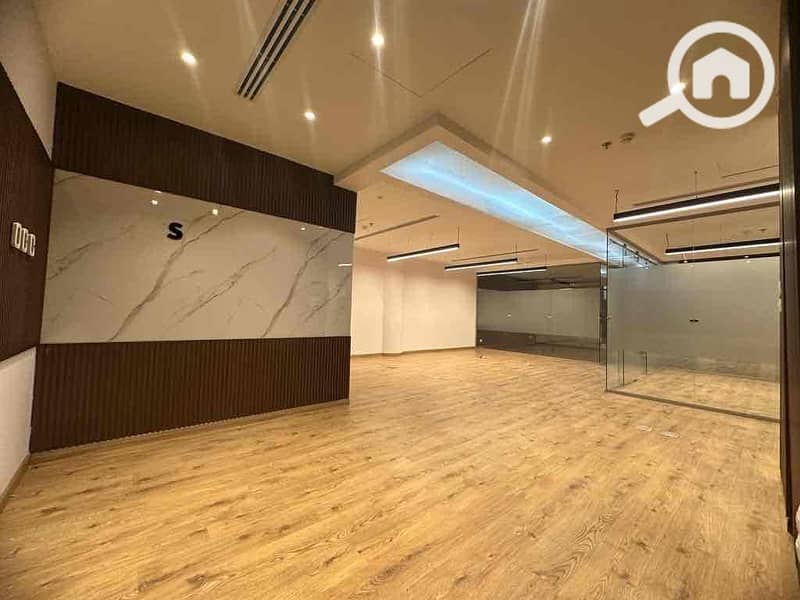 2 29e482eb-3804-40ac-94bb-f5a91bd76b94. jpg