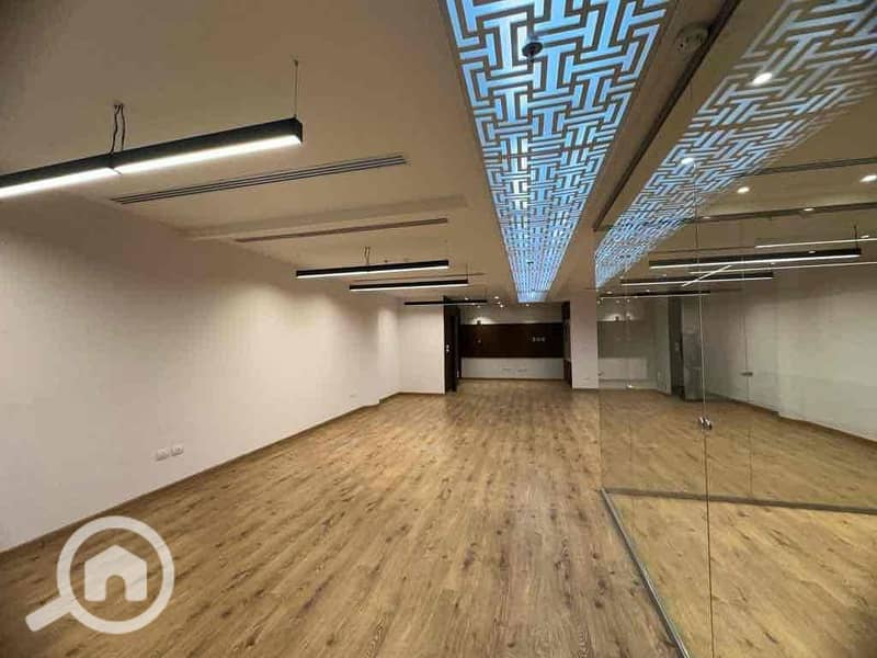 4 2d445af1-8f92-4dc8-9dc4-ec91e075c3b4. jpg