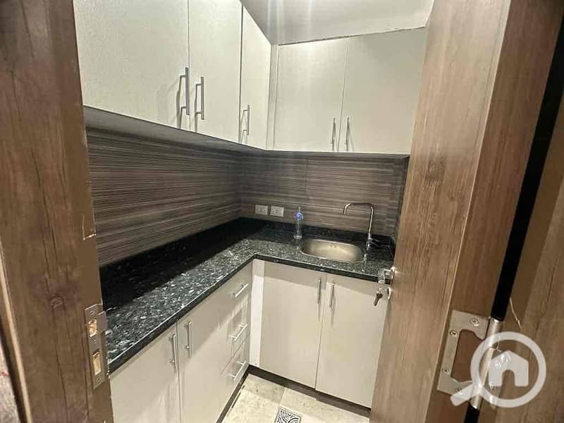 5 0e6a8424-e153-41f7-ba37-55555afc8711. jpg