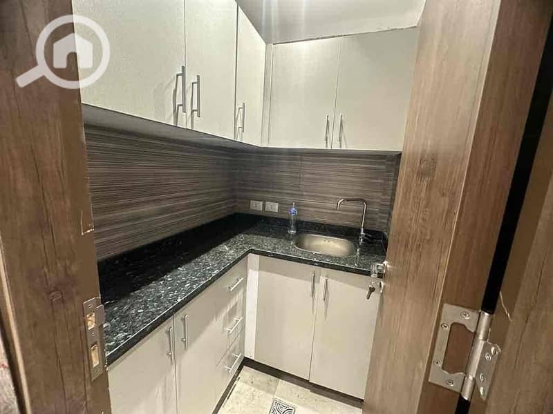 13 0e6a8424-e153-41f7-ba37-55555afc8711. jpg