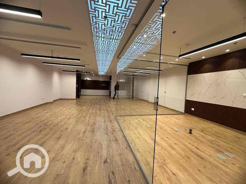 14 4e9a43f6-5124-456c-b257-9dee24745eb0. jpg