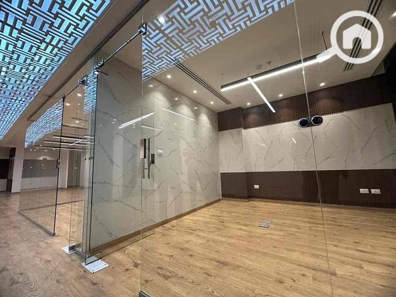 17 34a84a1e-a9a5-4f17-8f9f-dde13d44f4d9. jpg