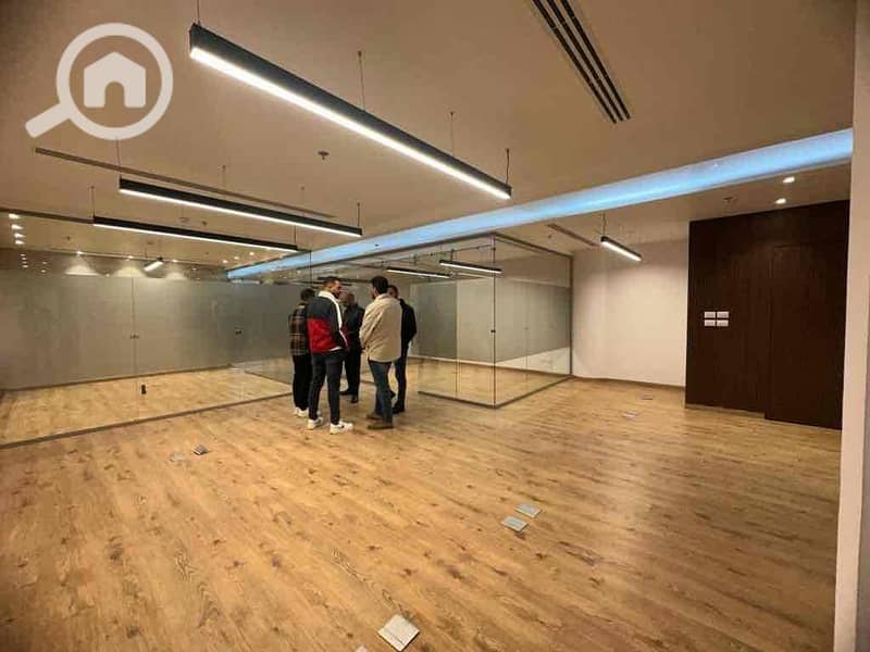 18 369140ac-fa95-47ec-805c-703d20903686. jpg