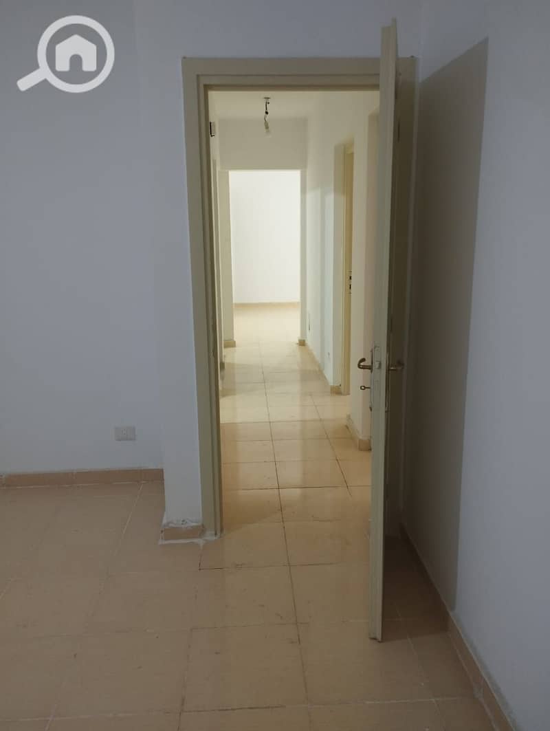 2 2e6ea90d-9b00-4115-a81a-398a869f3c81. jpg