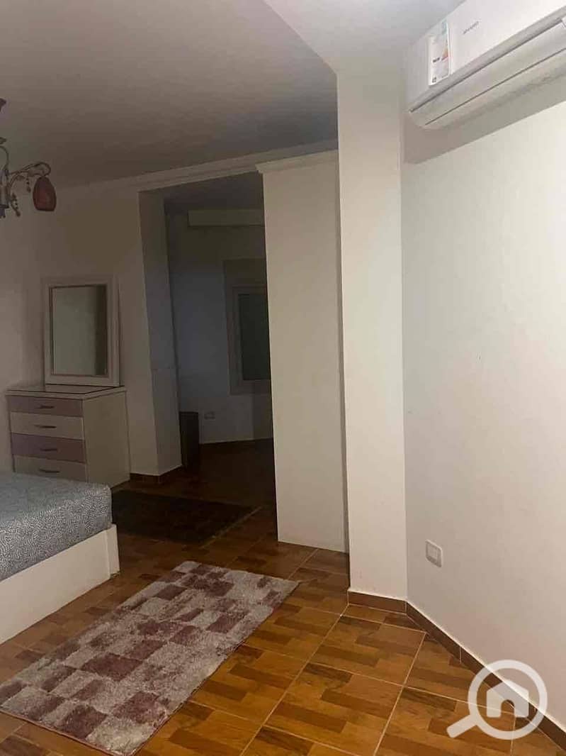 10 d24daaba-cd73-4ad0-8b58-48435e00fd2b. jpg