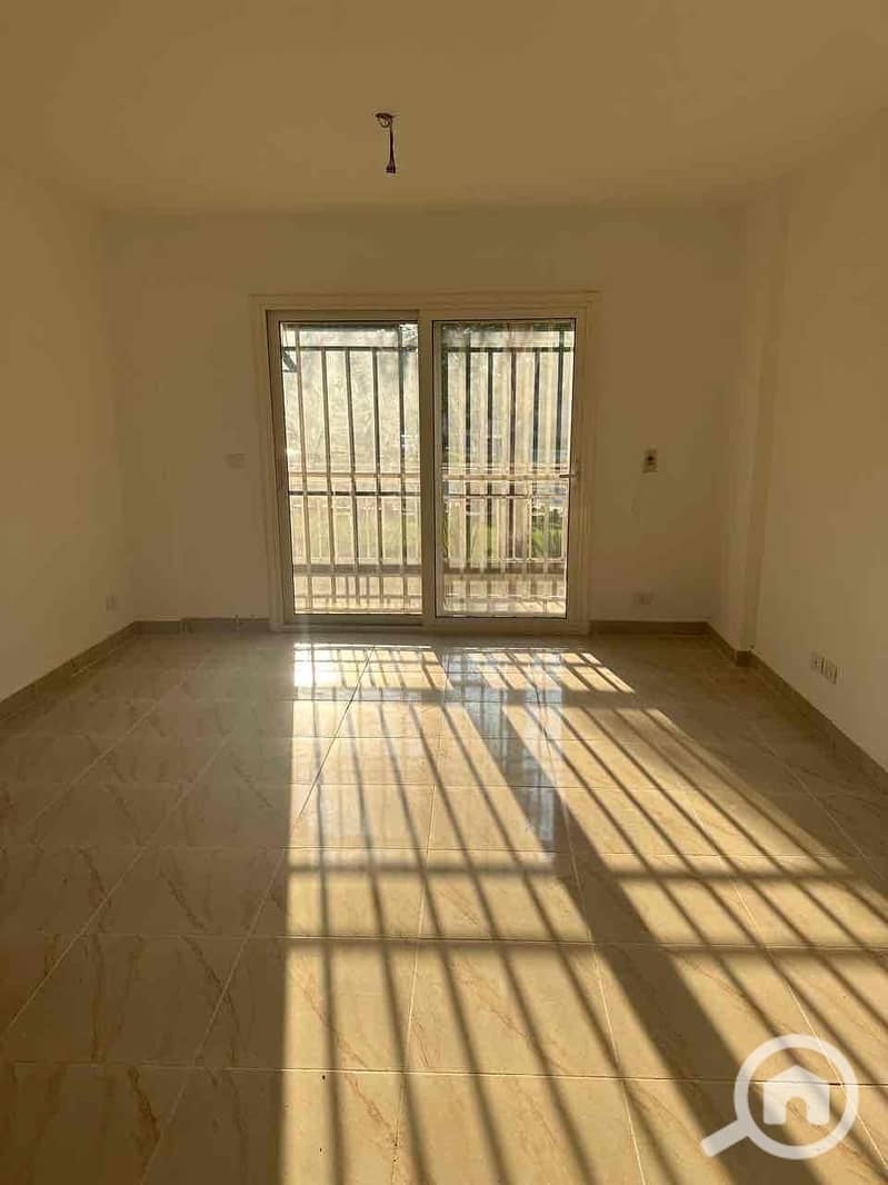 2 a5b3e39d-7d72-47cd-8ac9-9c02654a53b3. jpg