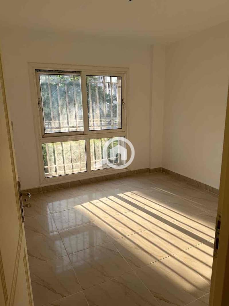 3 5dab9233-8d97-4bbb-9b91-804a9a629335. jpg