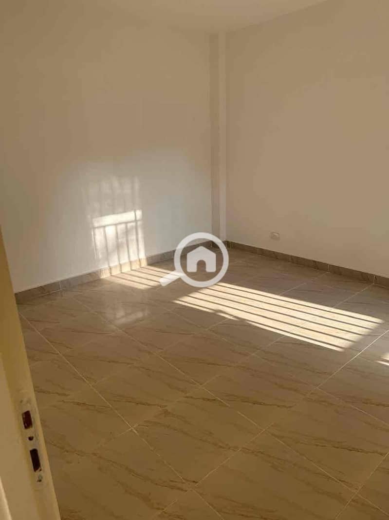 8 e2022834-541e-4fdd-ae8e-310db4a7a104. jpg