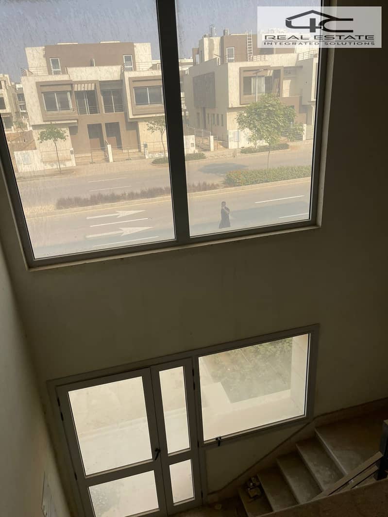 10 WhatsApp Image 2025-11-06 at 2.57. 38 PM (3). jpeg