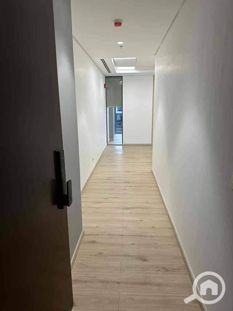 16 a18ad1dd-5205-46a6-a01e-71cff1ab08bf. jpg