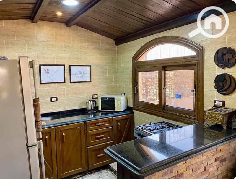 7 8e2ec213-de91-4e3c-8d98-ea0886cd8da2. jpg