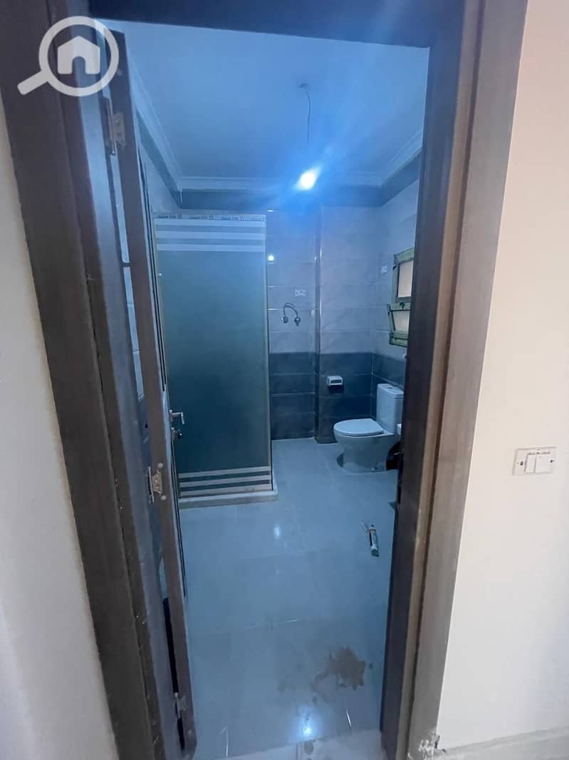 4 aae7c824-5e6a-4d57-ba58-c362983d1d79. jpg