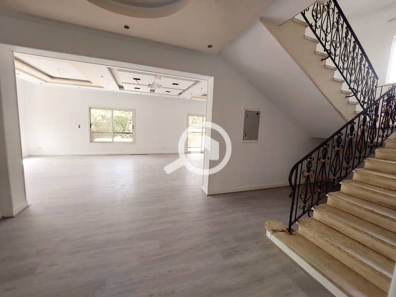 14 27612c8f-2a4e-45e6-b3dd-176201d46be1. jpg