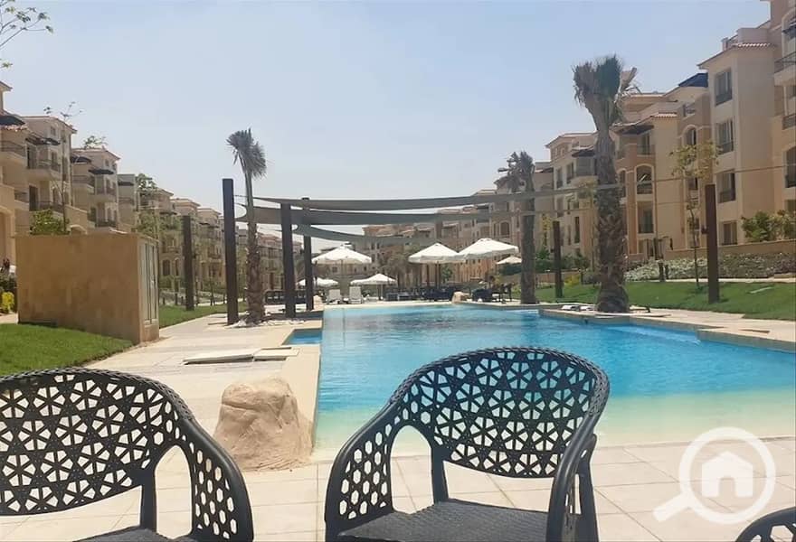 8 7987866-13ecfo. jpg